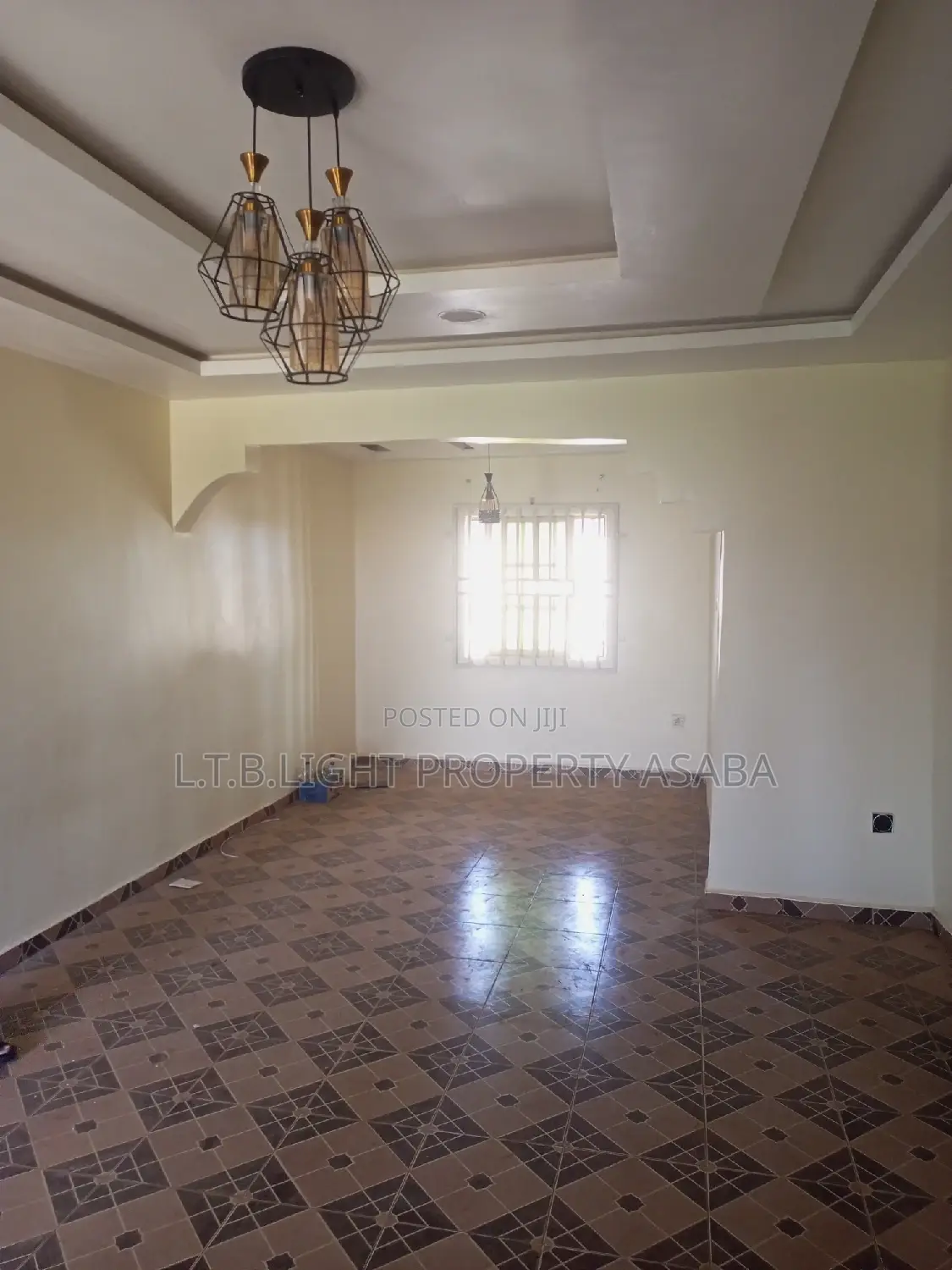 3bdrm Block of Flats in L.T.B Light, Oshimili North for rent in Oshimili North