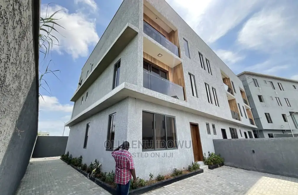 Furnished 5bdrm Duplex in Helynor Ikoyi Estate, Alimosho for sale in Alimosho