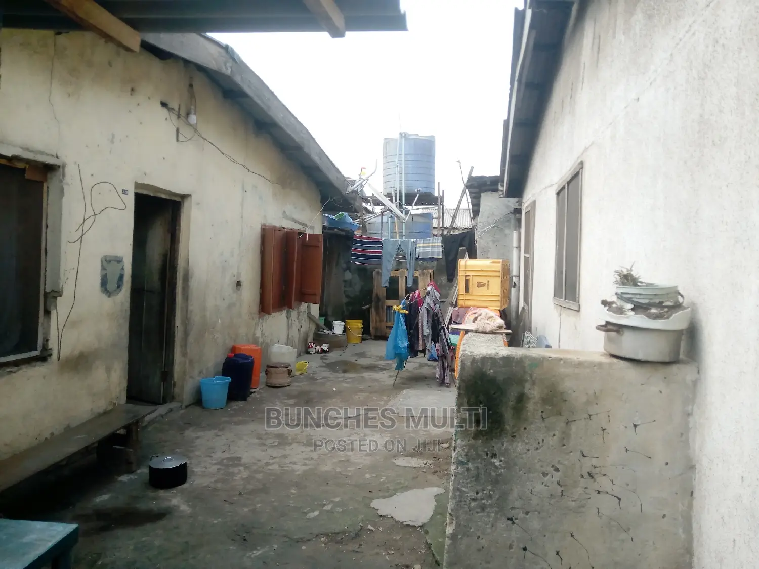 10bdrm Bungalow in Ketu-Alapere for sale in Ketu-Alapere