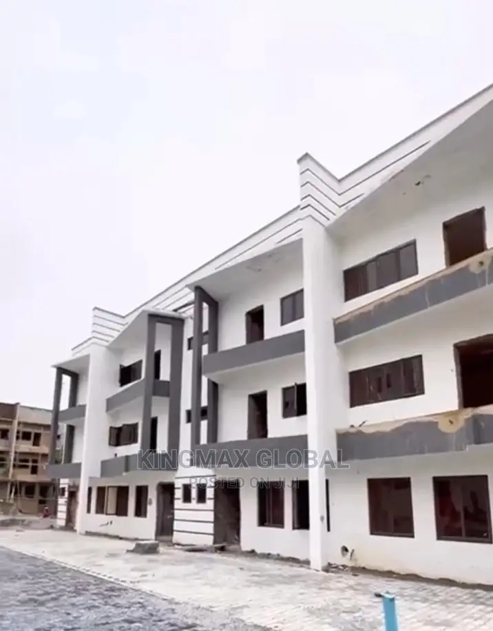 4bdrm Townhouse/Terrace in Zone 4 / Wuse for Sale in Zone 4 / Wuse