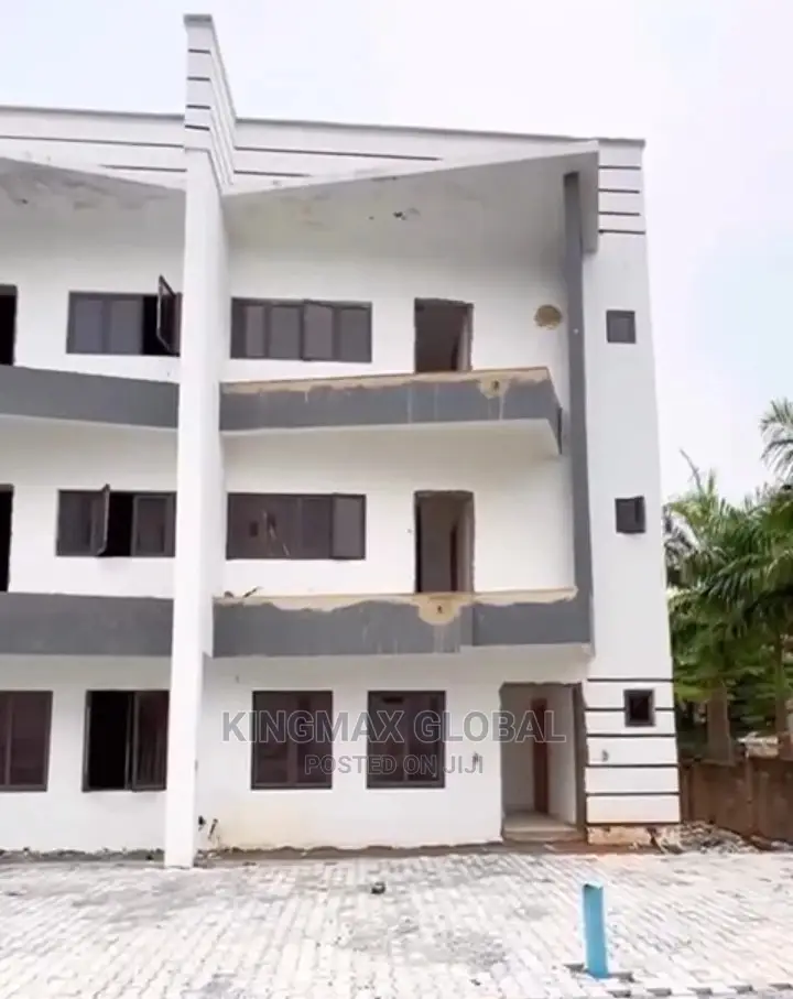 4bdrm Townhouse/Terrace in Zone 4 / Wuse for Sale in Zone 4 / Wuse