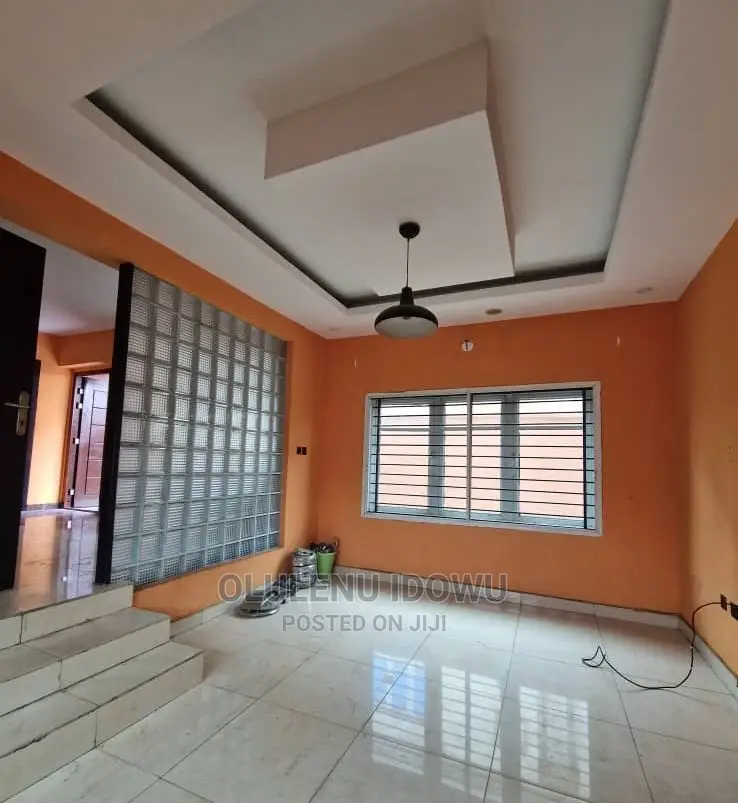 Furnished 5bdrm Duplex in Alimosho for Sale in Alimosho