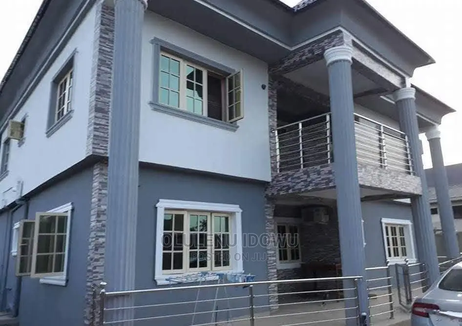 Furnished 5bdrm Duplex in Alimosho for sale in Alimosho
