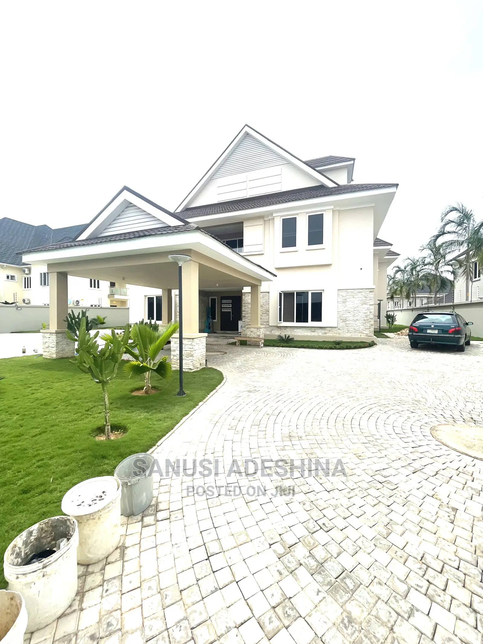 6bdrm House in Guzape Abuja for sale in Guzape District