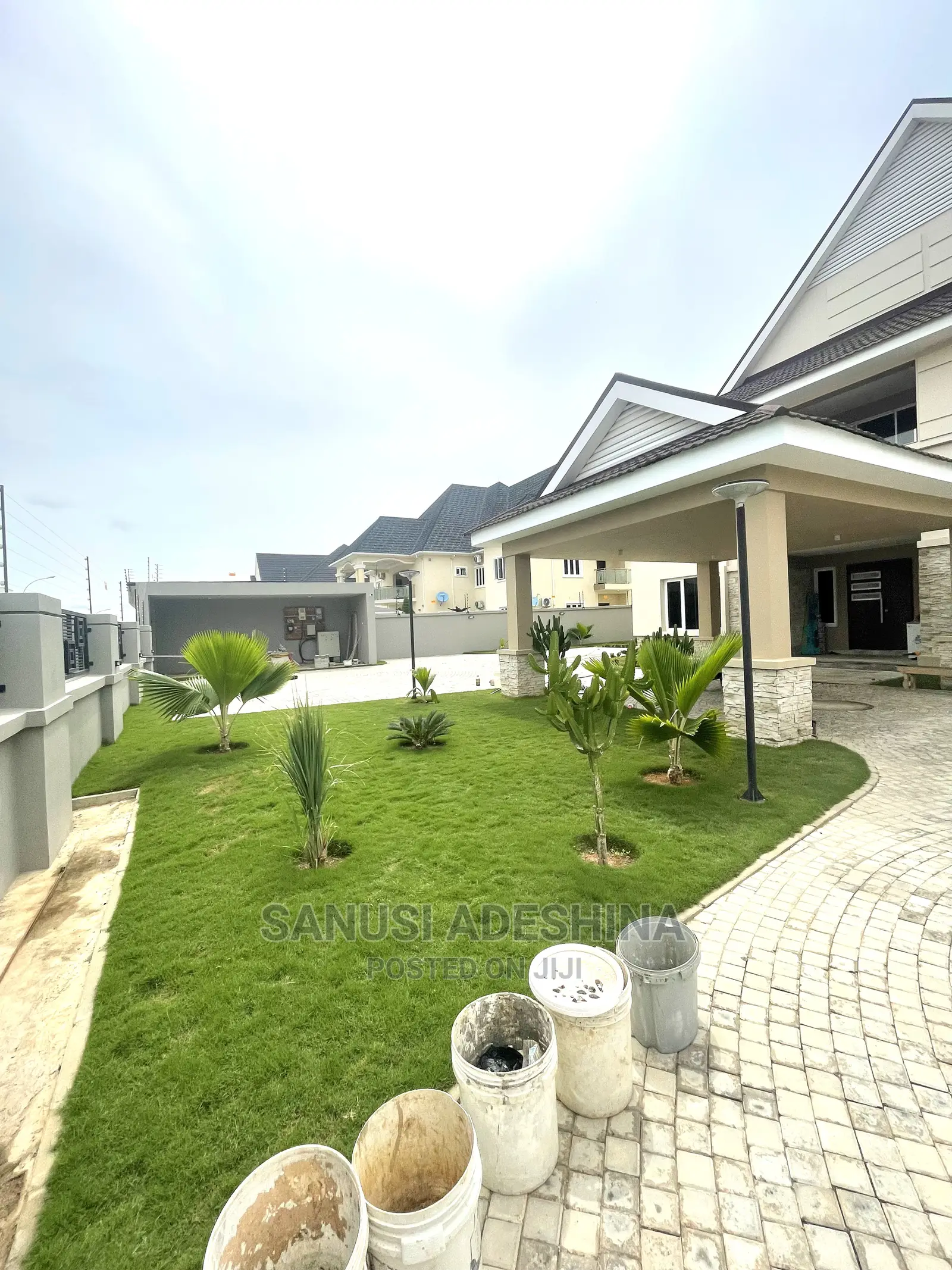 6bdrm House in Guzape Abuja for sale in Guzape District