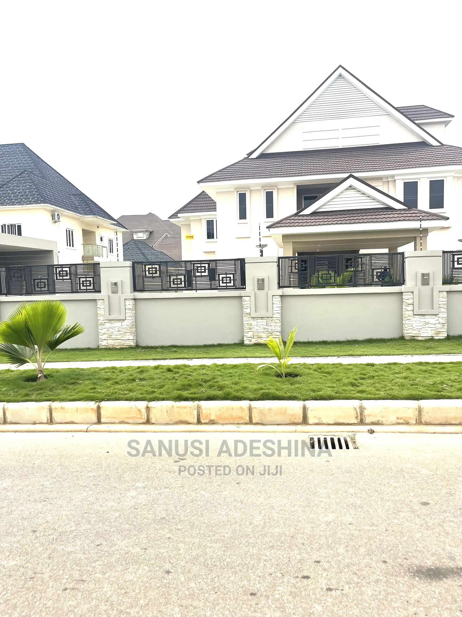 6bdrm House in Guzape Abuja for sale in Guzape District