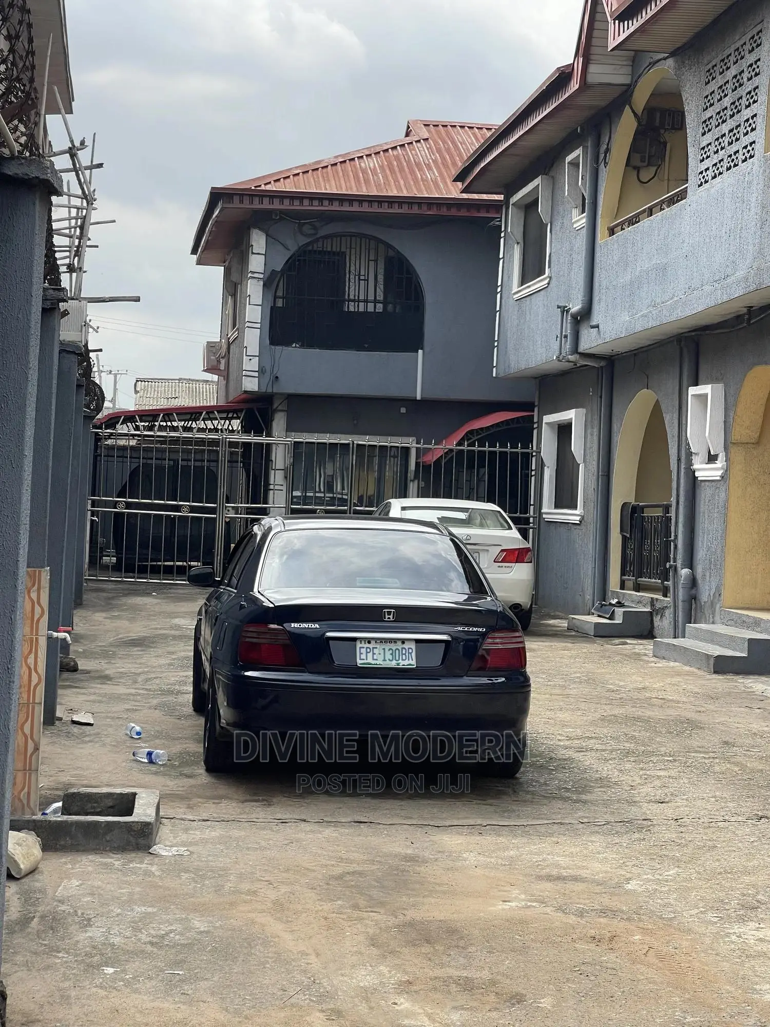 3bdrm Block of Flats in Moke Oyeladun, Abule Egba for sale in Abule Egba