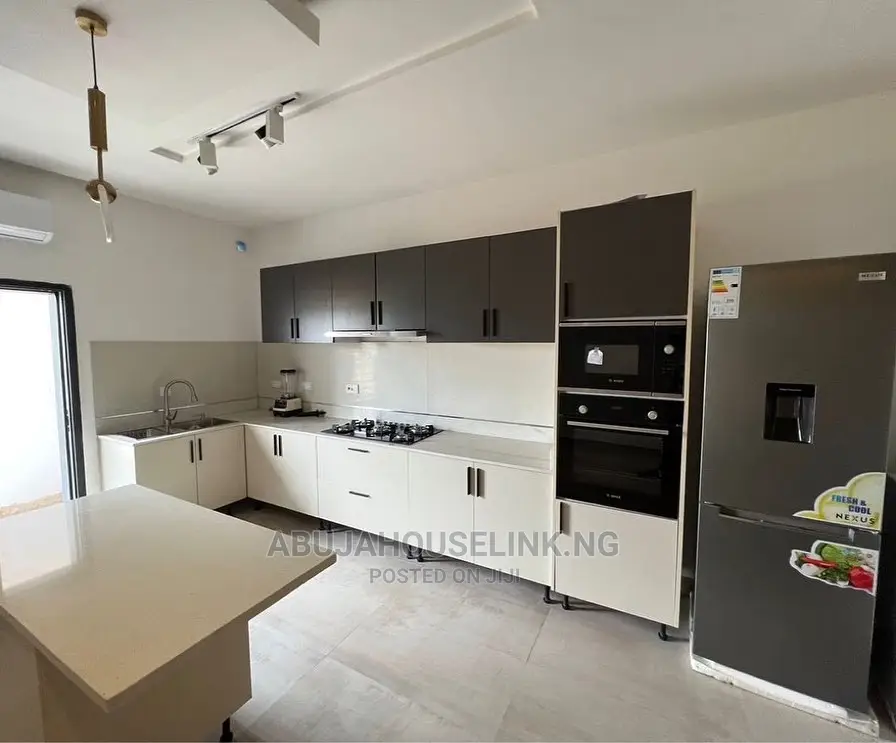 Furnished 3bdrm Apartment in Guzape Abuja for sale in Guzape District