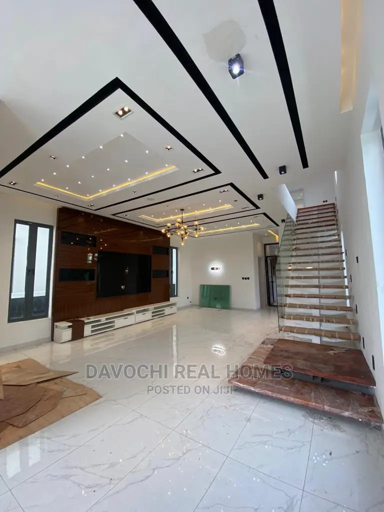 5bdrm Duplex in Ajah, Lekki for Sale in Lekki