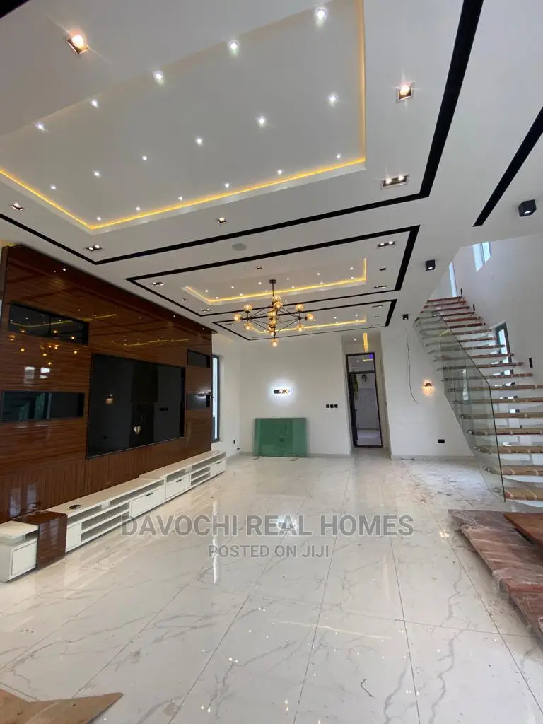 5bdrm Duplex in Ajah, Lekki for Sale in Lekki