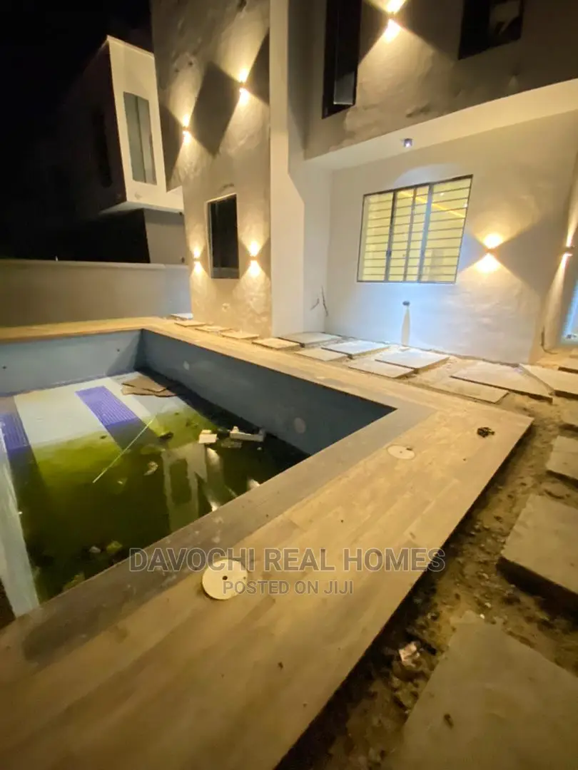 5bdrm Duplex in Osapa London, Lekki for Sale in Lekki