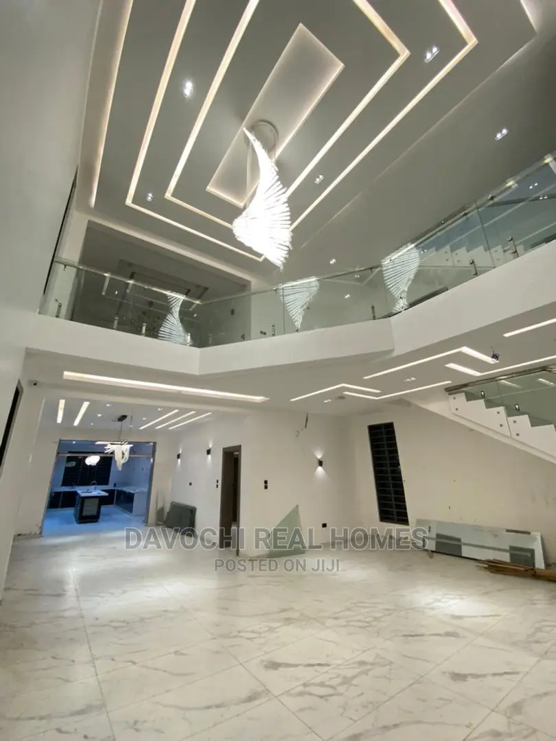 5bdrm Duplex in Osapa London, Lekki for Sale in Lekki