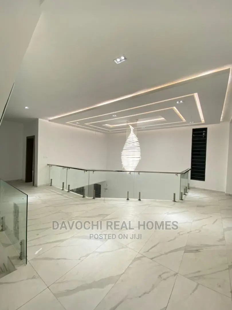 5bdrm Duplex in Osapa London, Lekki for Sale in Lekki