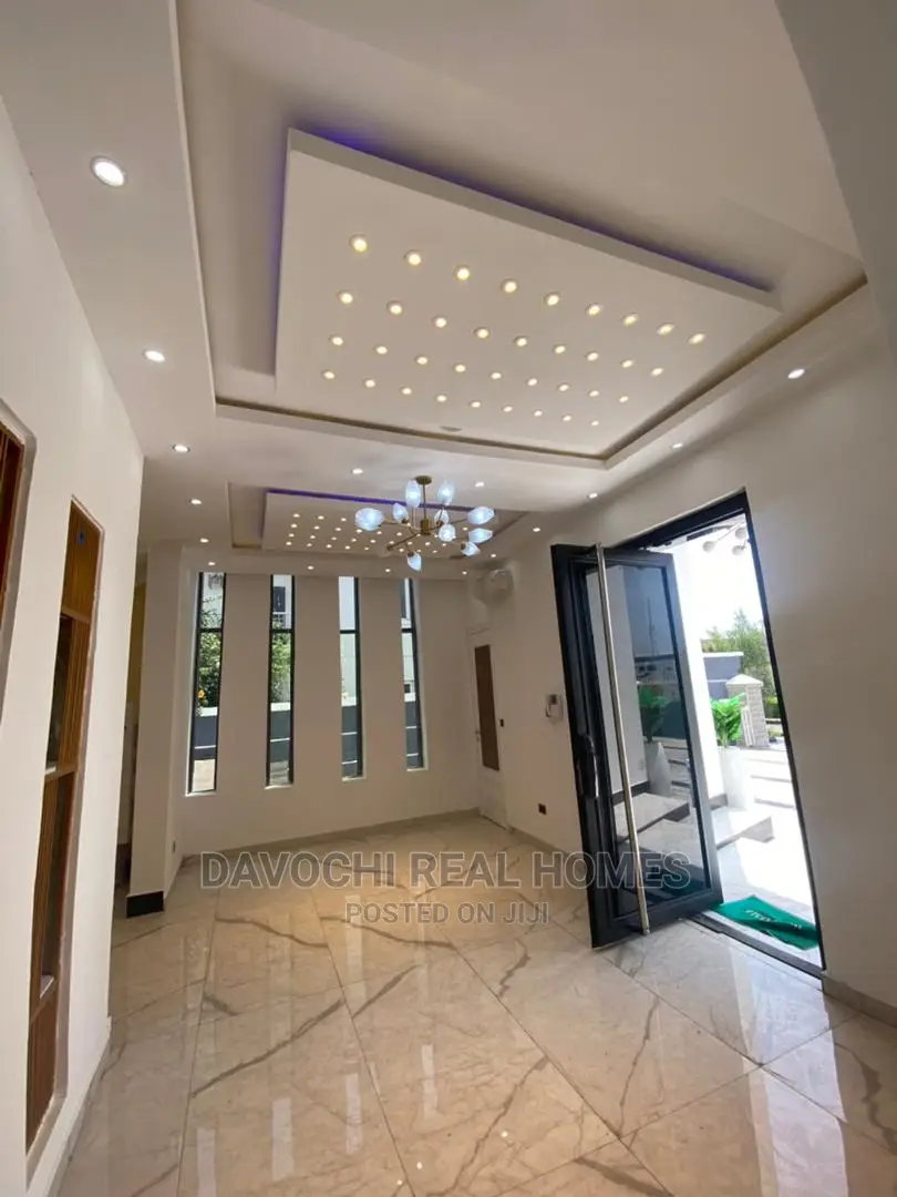 5bdrm Duplex in Osapa London, Lekki for Rent in Lekki