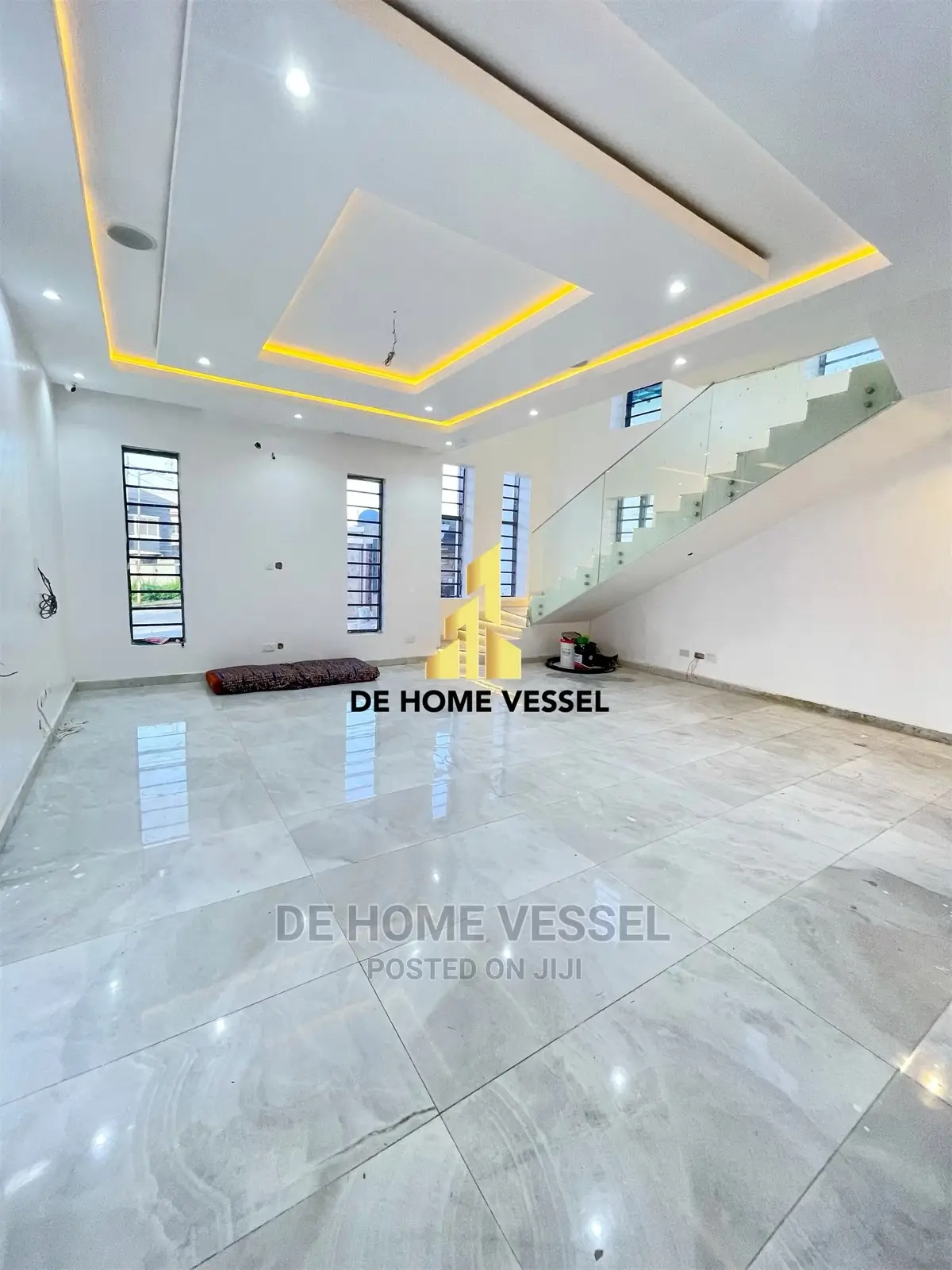 5bdrm Duplex in Lekki Phase 1 for Sale in Lekki Phase 1