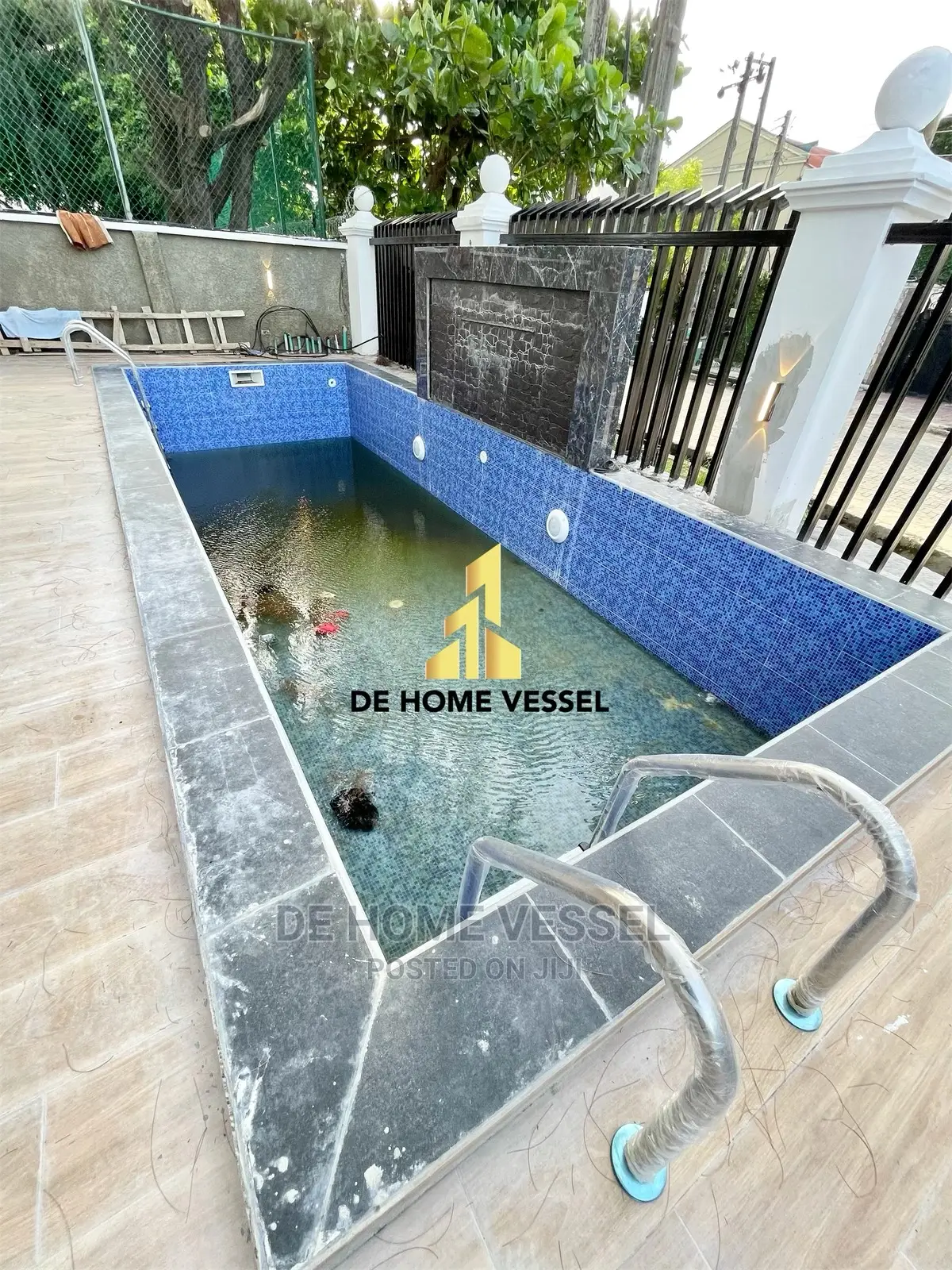 5bdrm Duplex in Lekki Phase 1 for Sale in Lekki Phase 1