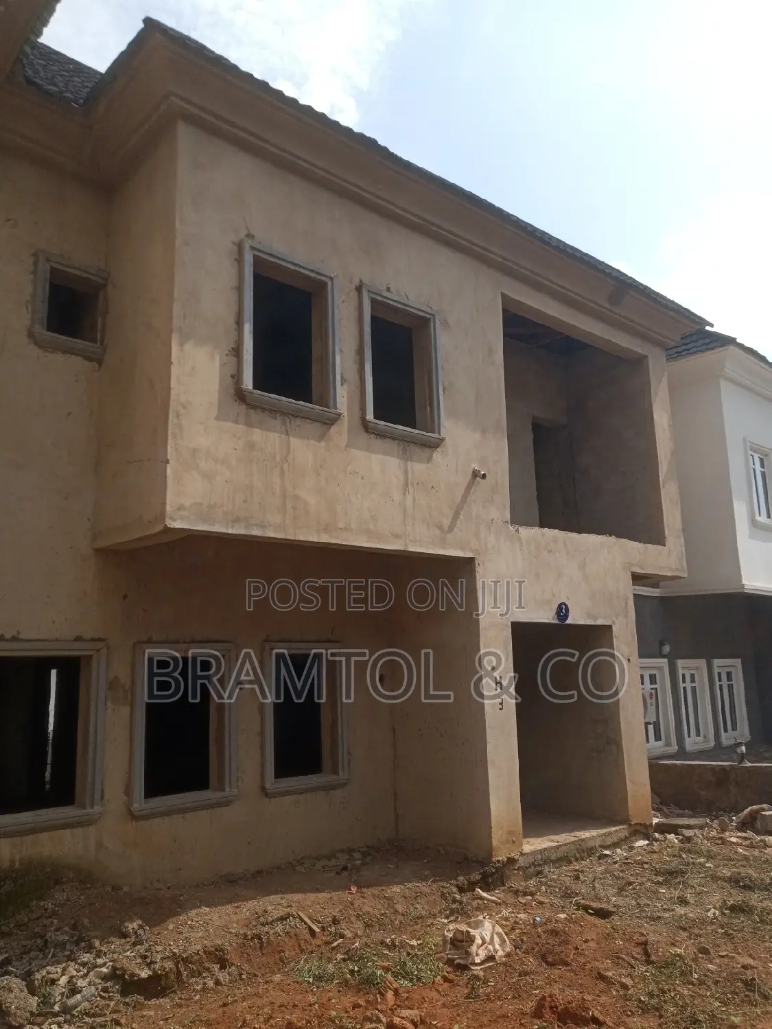 3bdrm Duplex in Idu Industrial for sale in Idu Industrial
