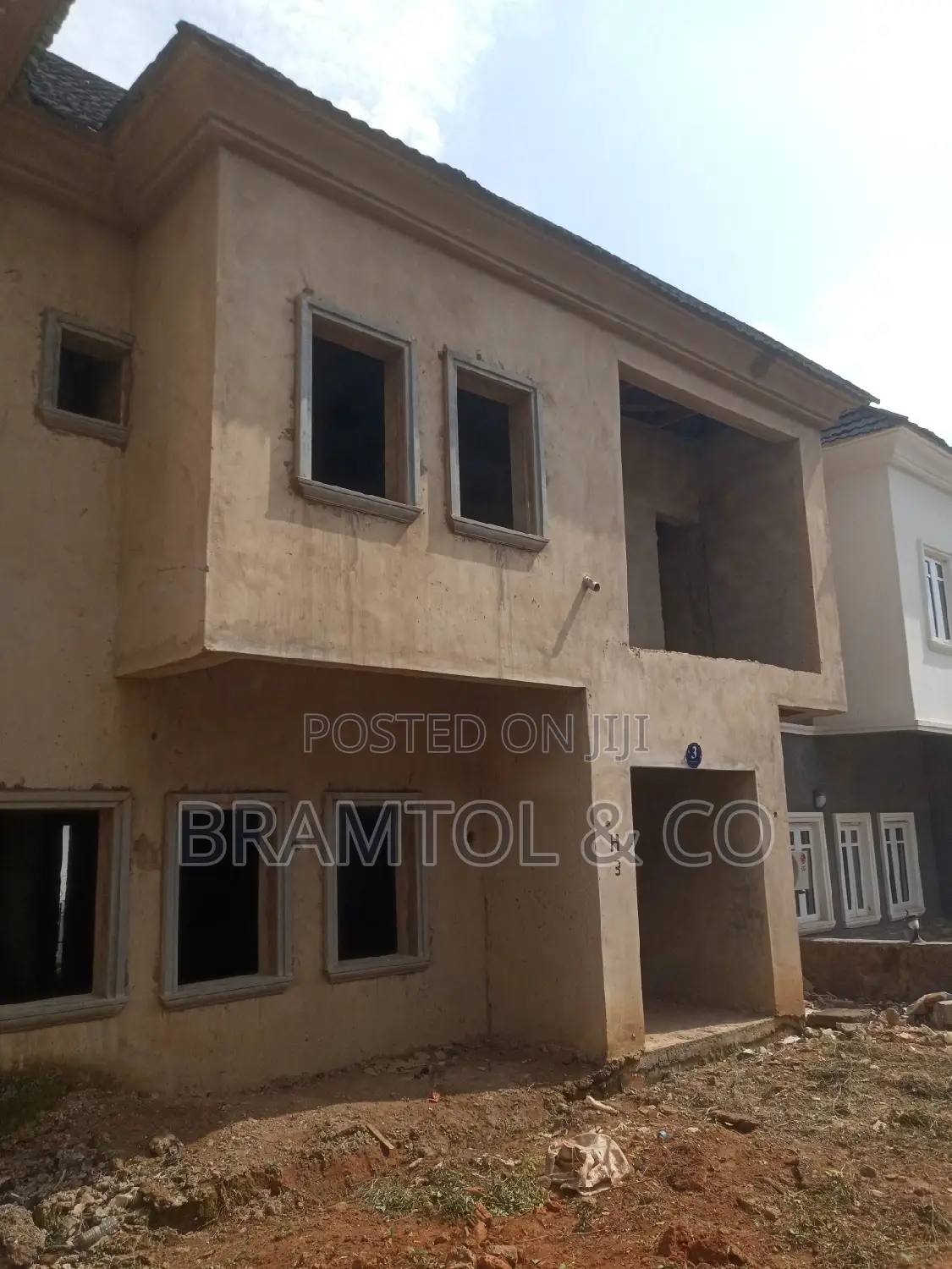3bdrm Duplex in Idu Industrial for sale in Idu Industrial