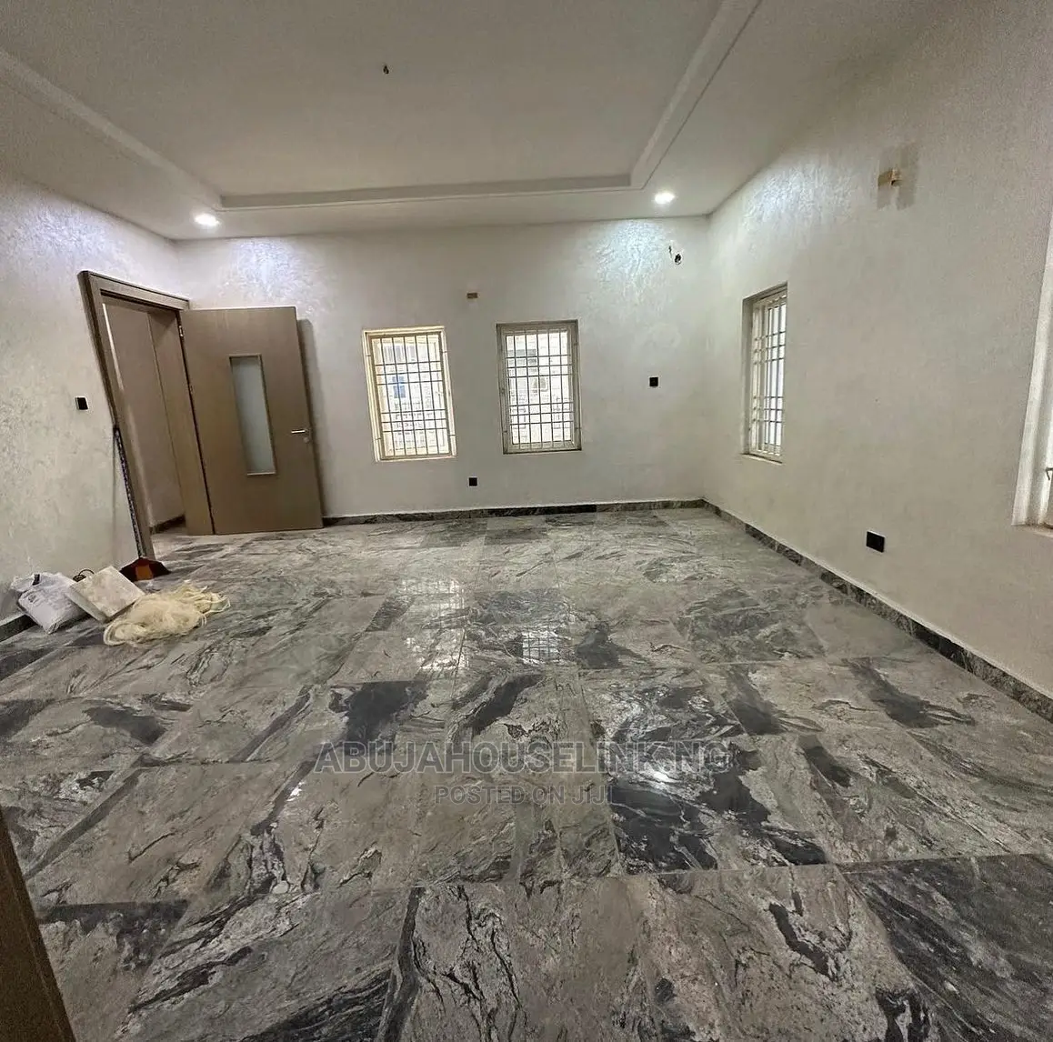 5bdrm Duplex in Guzape Abuja for sale in Guzape District