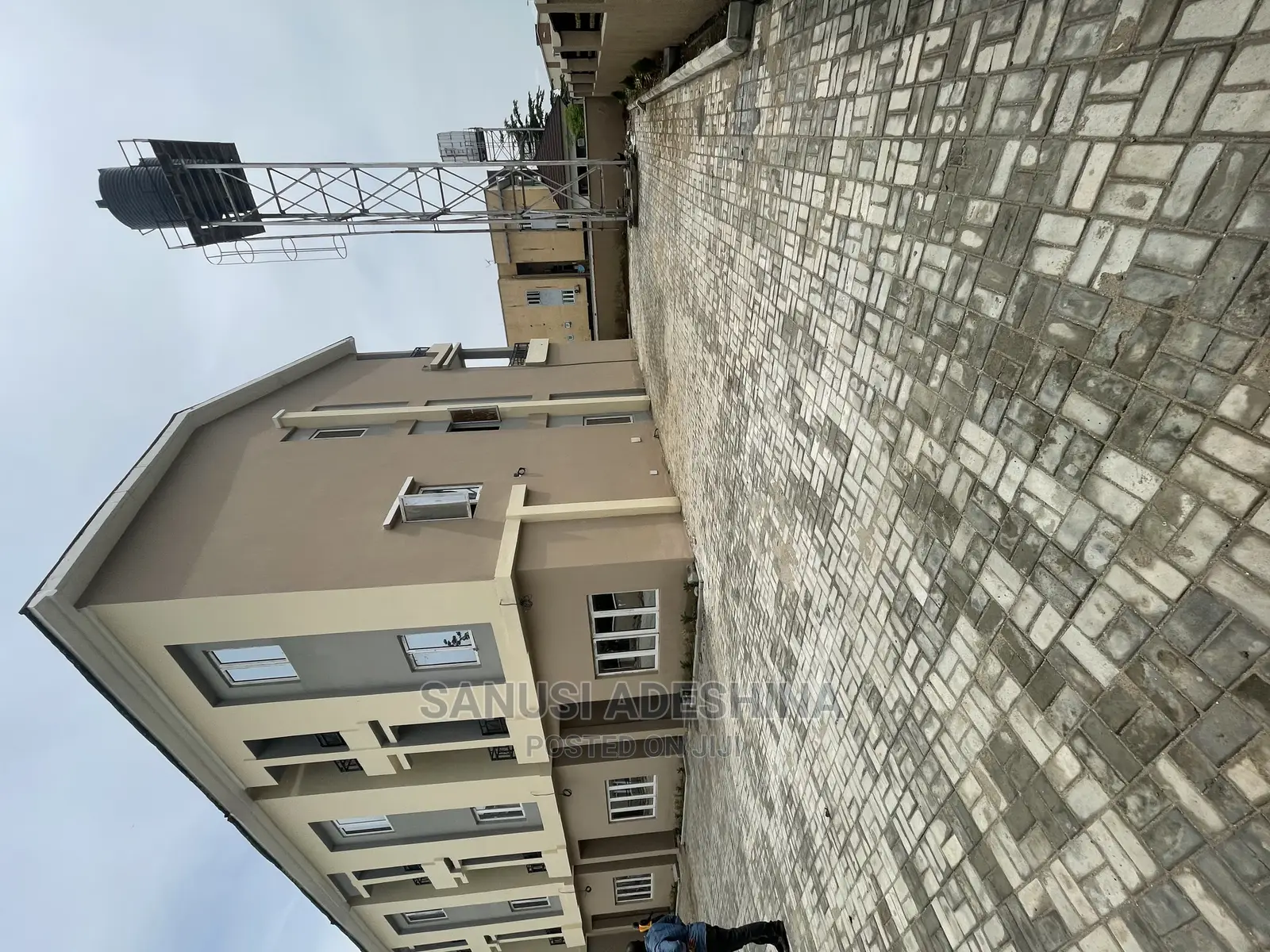 4bdrm Duplex in Guzape Fct Abuja for sale in Guzape District