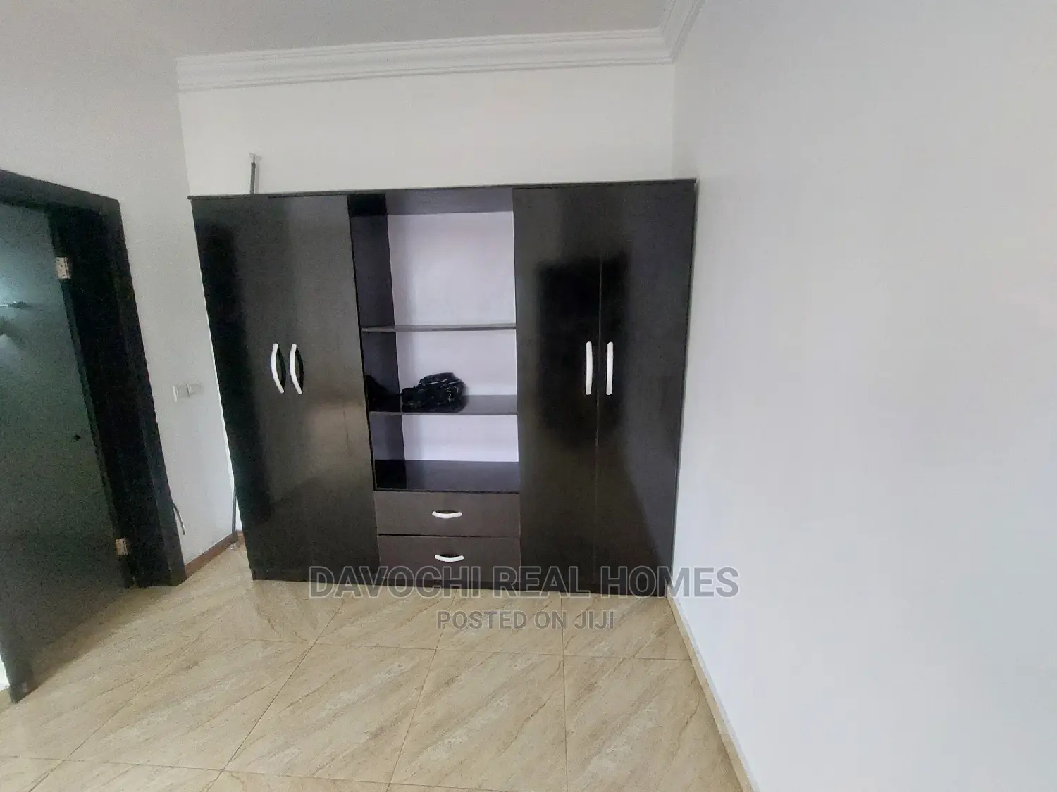 3bdrm Block of Flats in Chevron Drive, Lekki for rent in Lekki