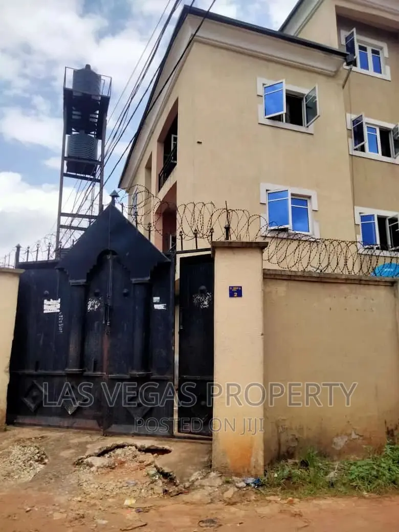 3bdrm Block of Flats in Owerri for sale in Owerri