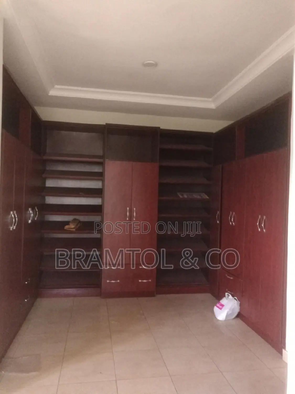 3bdrm Block of Flats in With Bq, Guzape District for rent in Guzape District