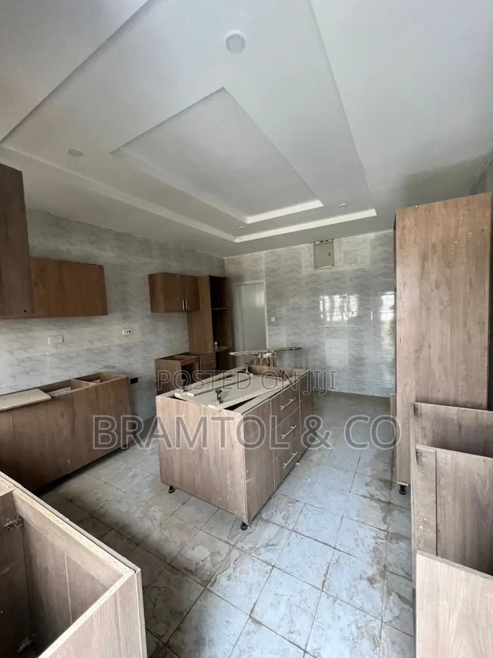 4bdrm Townhouse / Terrace in With Bq, Jabi for rent in Jabi