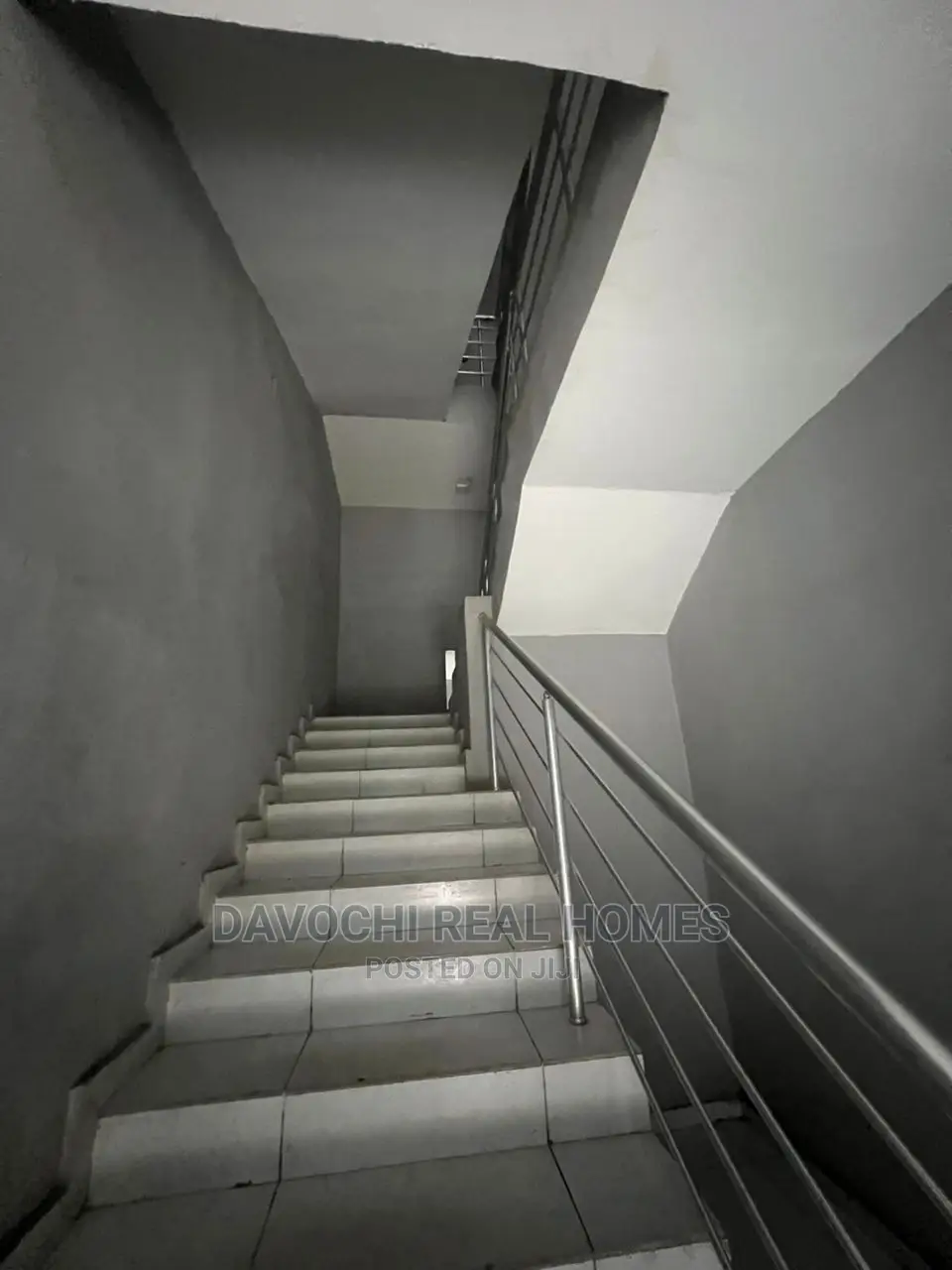 3bdrm Apartment in Orchid Road, Lekki for sale in Lekki