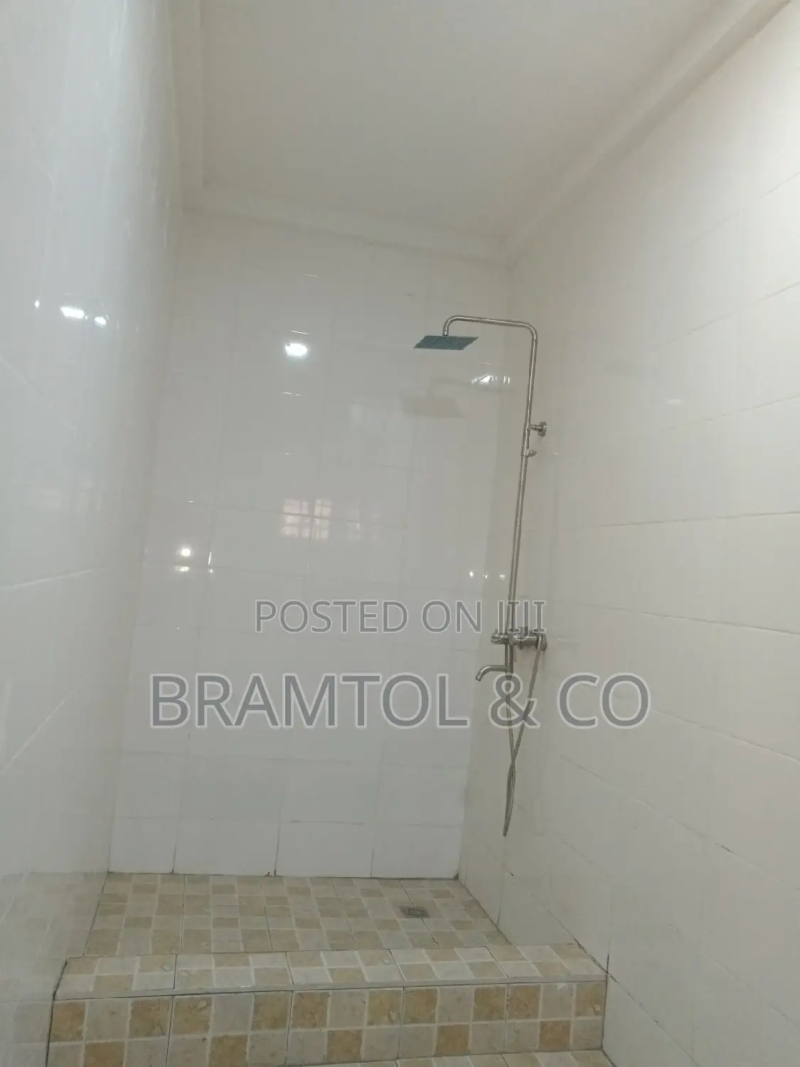 3bdrm Block of Flats in With Bq, Wuye for rent in Wuye