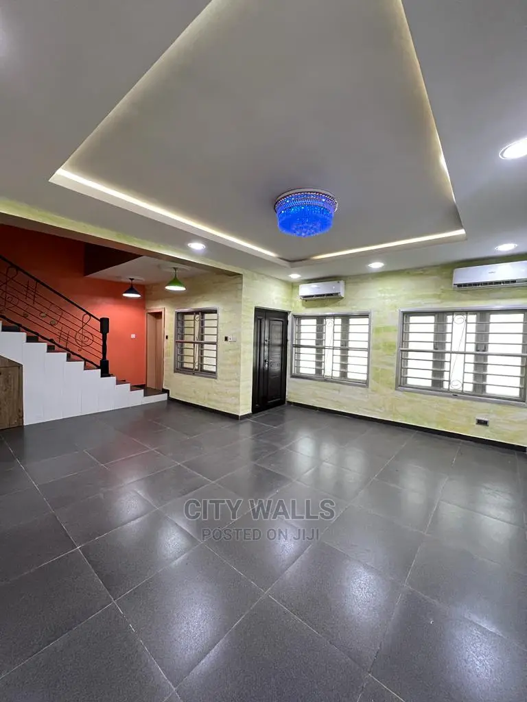 4bdrm Townhouse / Terrace in Chevron for rent in Chevron