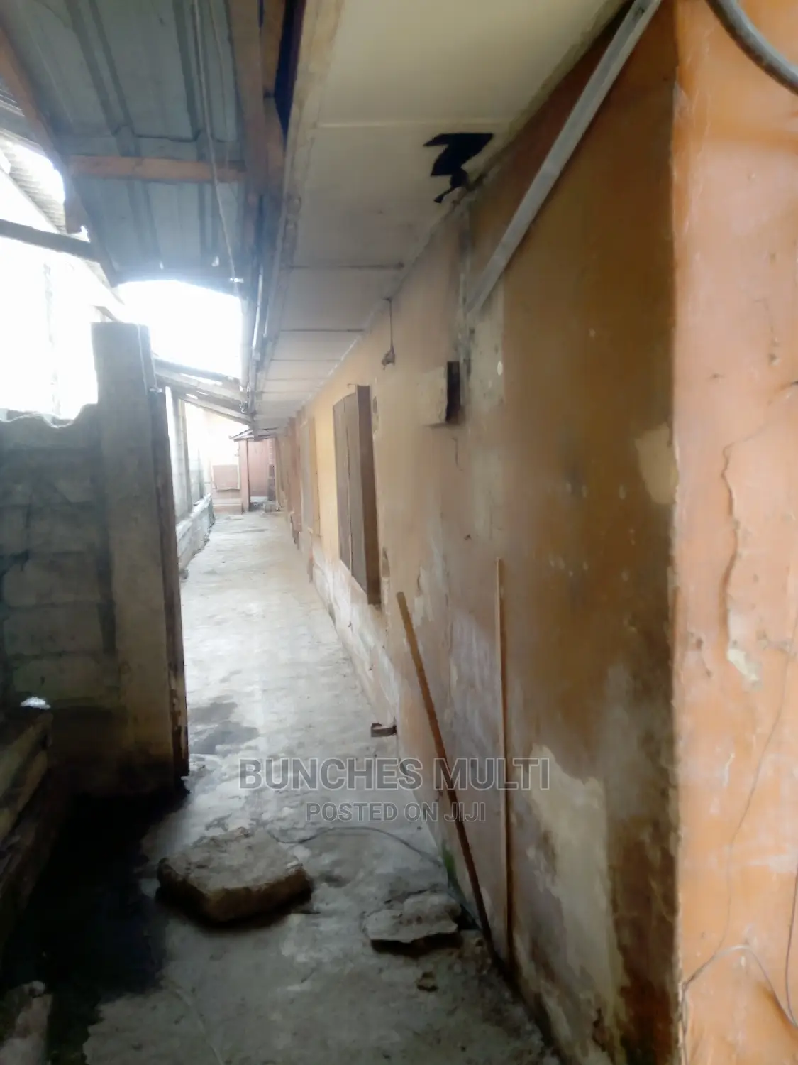 10bdrm Bungalow in Ketu-Alapere for sale in Ketu-Alapere