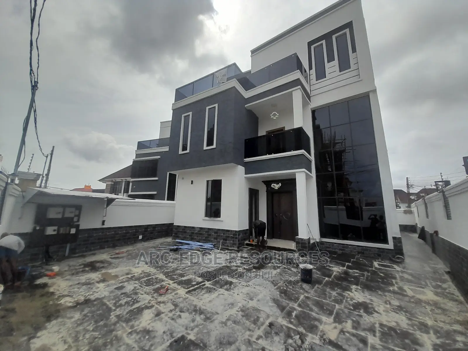 4bdrm Duplex in Ago Palace for sale in Ago Palace