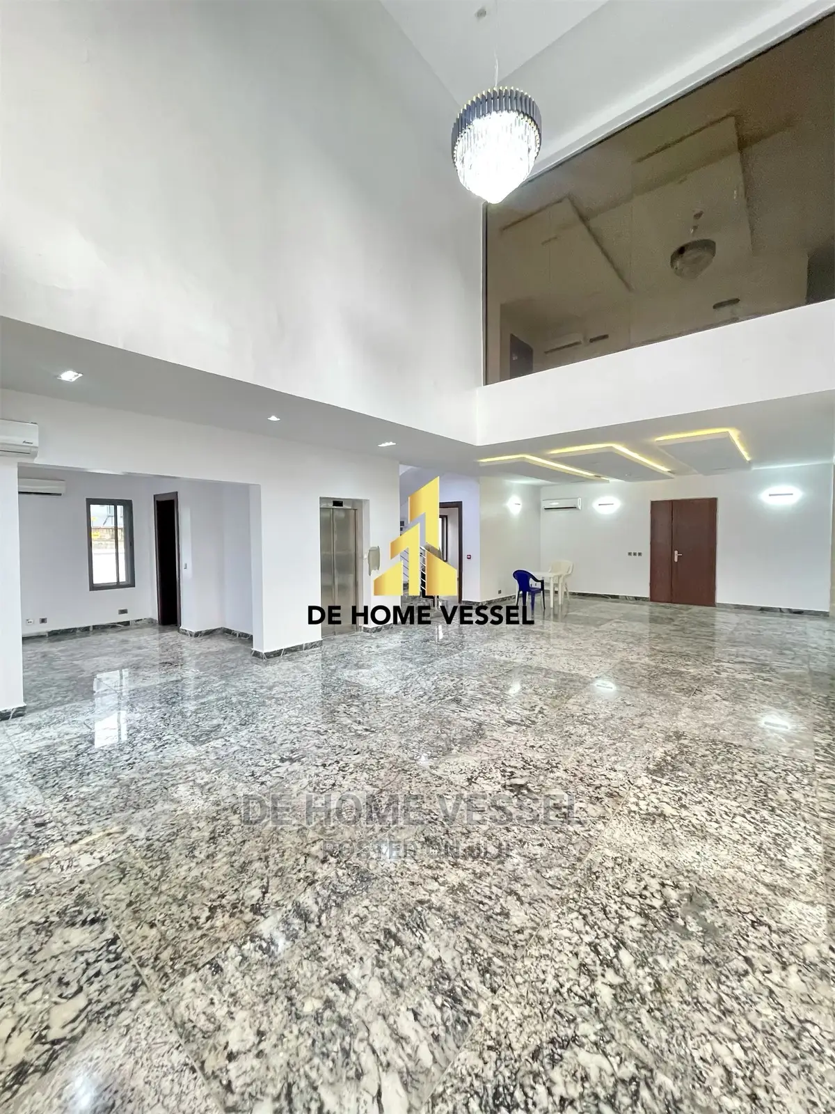 6bdrm Duplex in Old Ikoyi for sale in Old Ikoyi