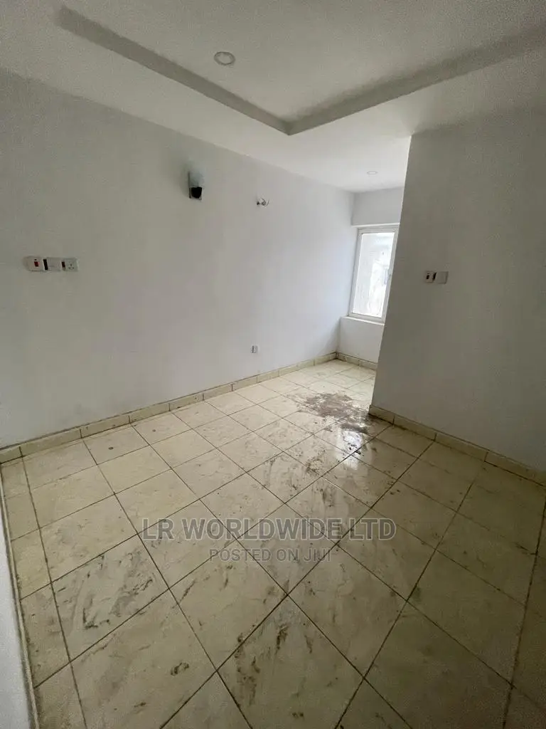 4bdrm Townhouse/Terrace in Dakibiyu for Sale in Dakibiyu