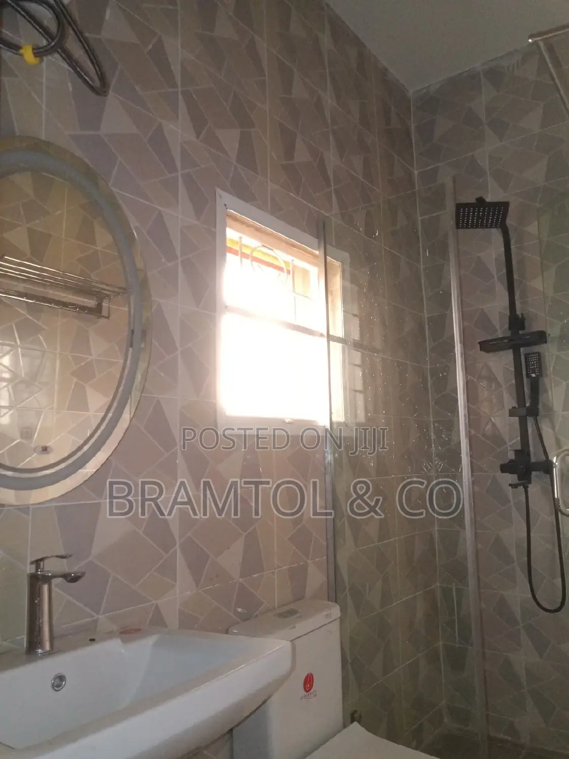 4bdrm Duplex in Gaduwa for sale in Gaduwa