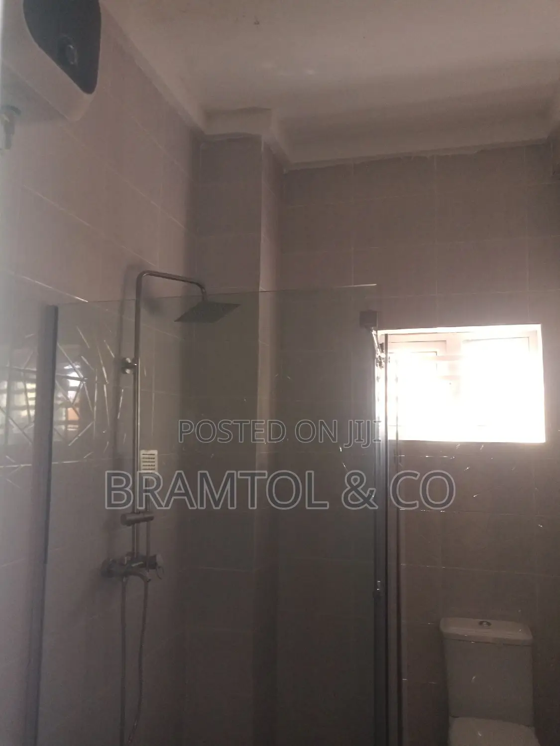 3bdrm Block of Flats in Wuye for rent in Wuye