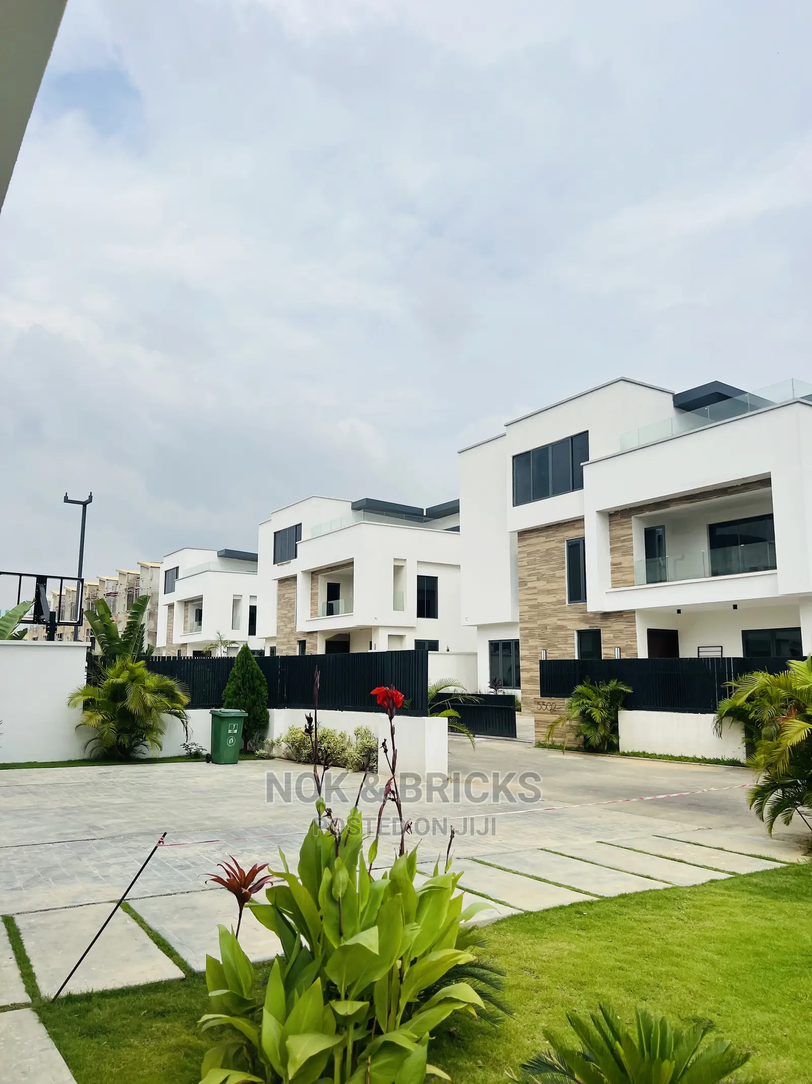 5bdrm Duplex in Katampe Extension for sale in Katampe Extension