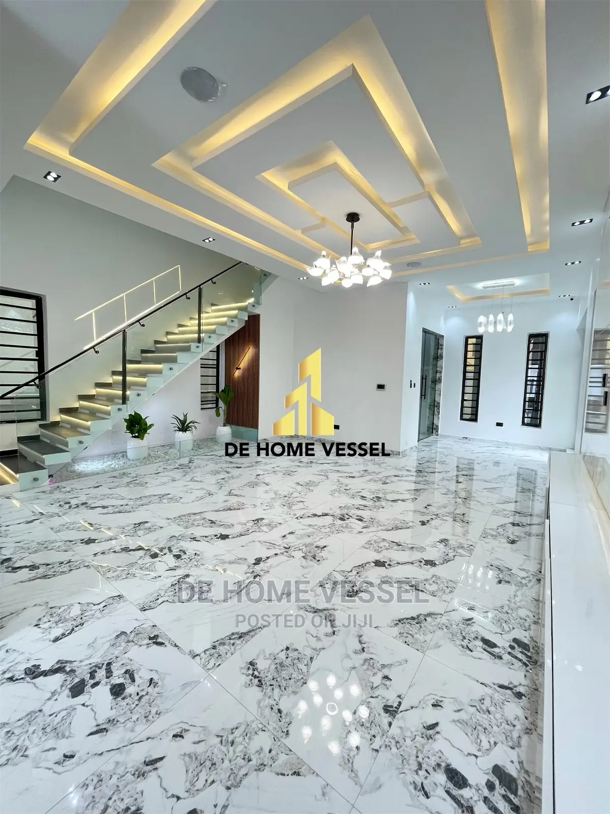 5bdrm Duplex in Chevron for sale in Chevron