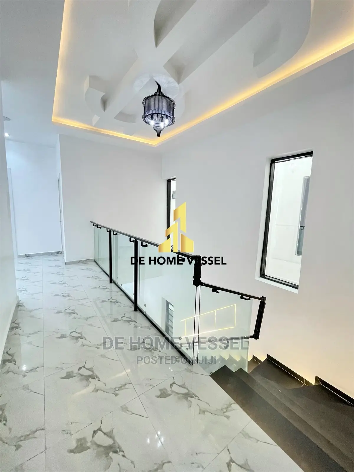5bdrm Duplex in Chevron for sale in Chevron