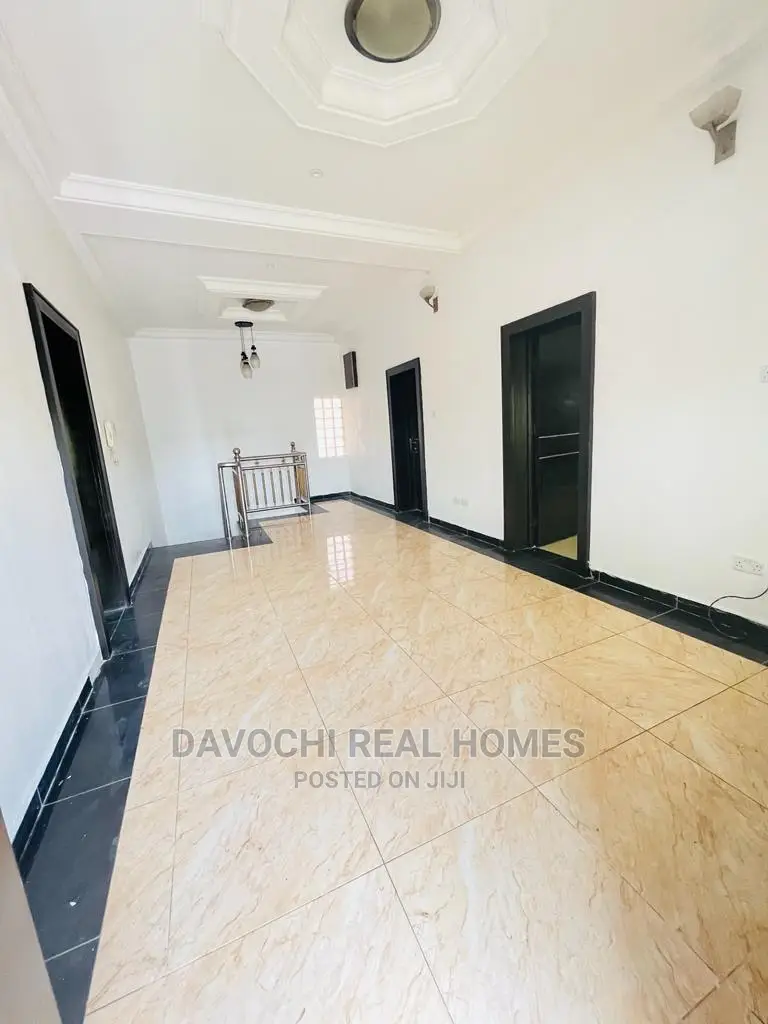 3bdrm Duplex in Lekki Phase One for rent in Lekki