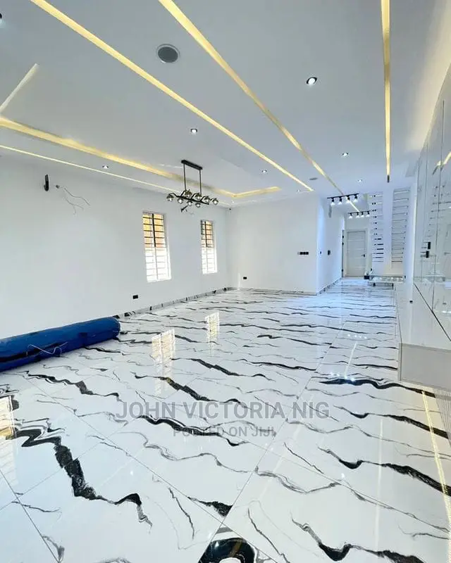 5bdrm Duplex in Ikota, Lekki for sale in Lekki