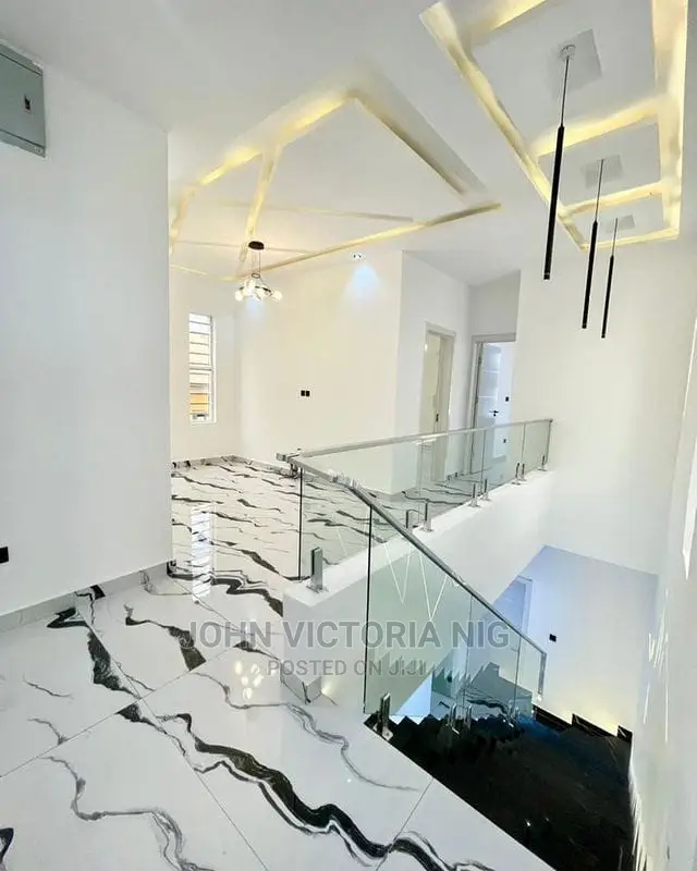 5bdrm Duplex in Ikota, Lekki for sale in Lekki