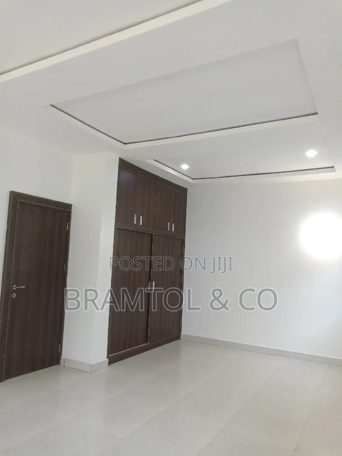 5bdrm Duplex in Riverpark Airport Rd, Lugbe District for rent in Lugbe District