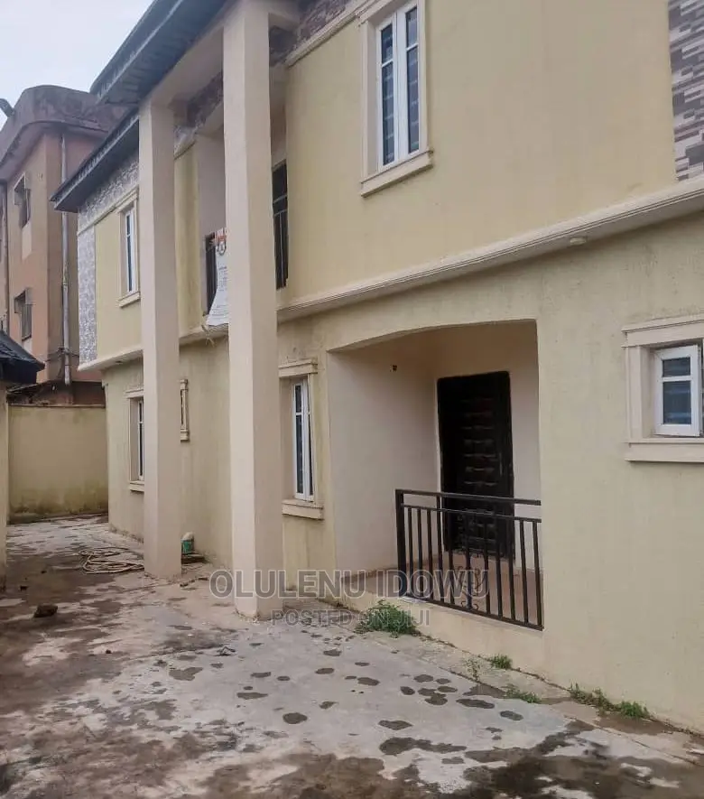 Furnished 3bdrm Block of Flats in Victory Estate, Alimosho for sale in Alimosho