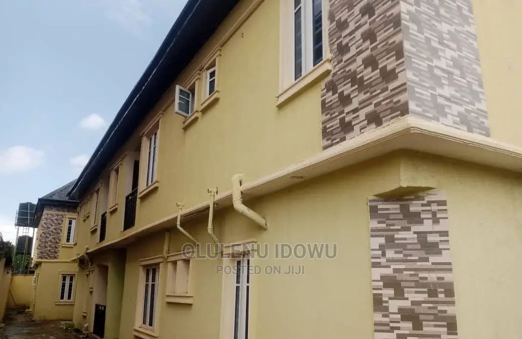 Furnished 3bdrm Block of Flats in Victory Estate, Alimosho for sale in Alimosho