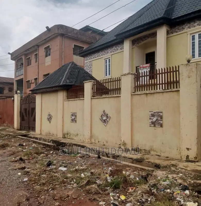 Furnished 3bdrm Block of Flats in Victory Estate, Alimosho for sale in Alimosho