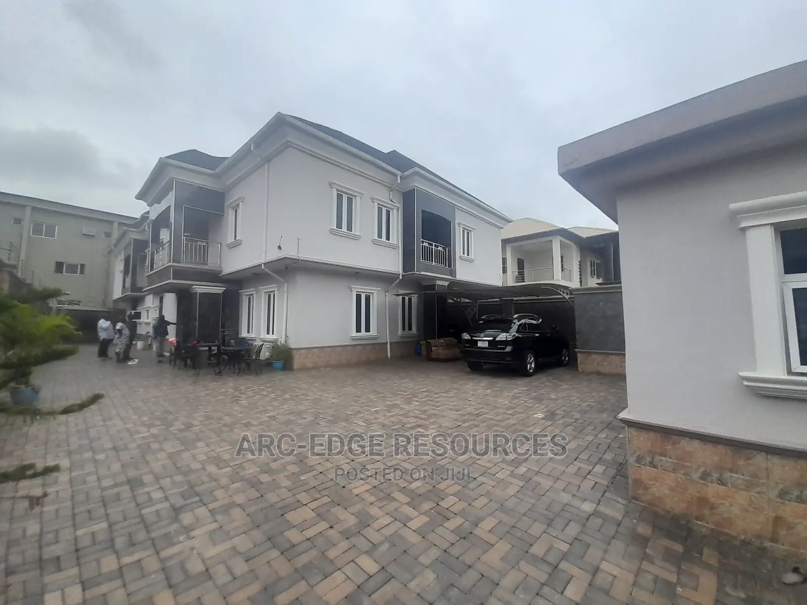 Furnished 6bdrm Duplex in Apple Junction for sale in Apple Junction