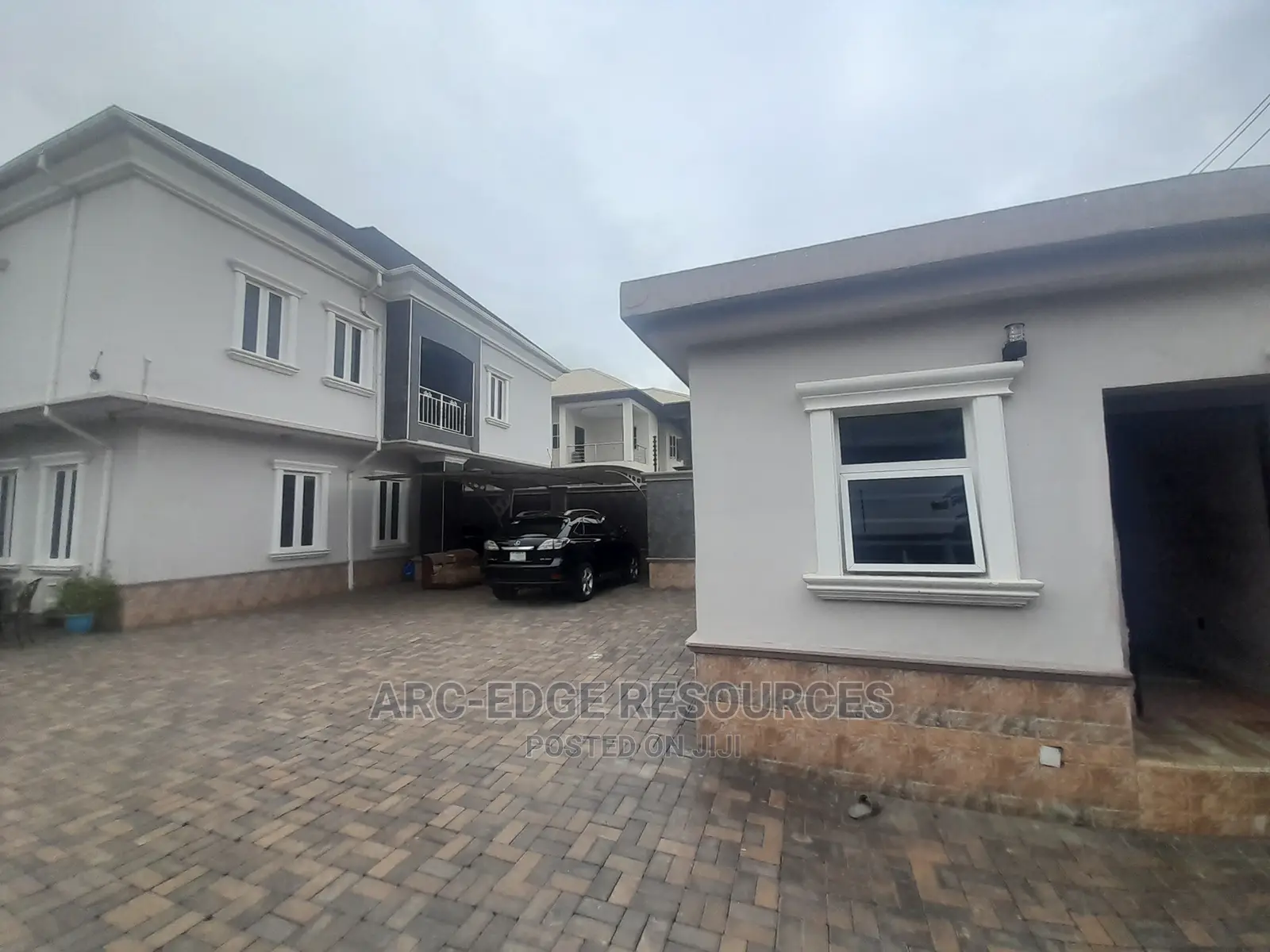 Furnished 6bdrm Duplex in Apple Junction for sale in Apple Junction