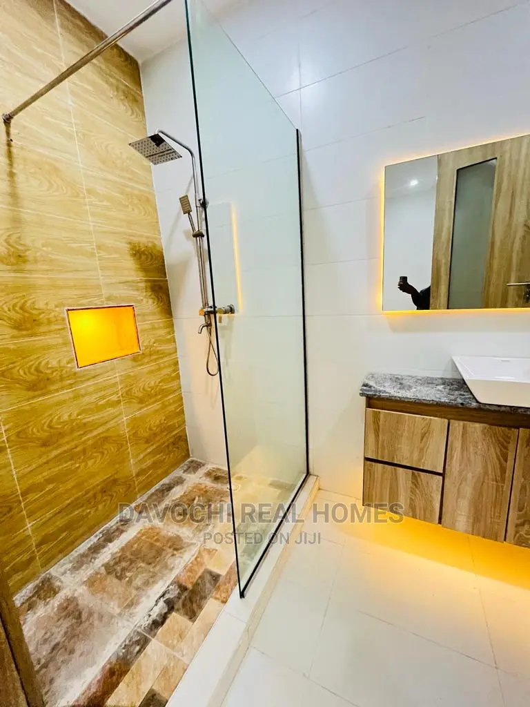 4bdrm Duplex in Ologolo Estate, Lekki for rent in Lekki